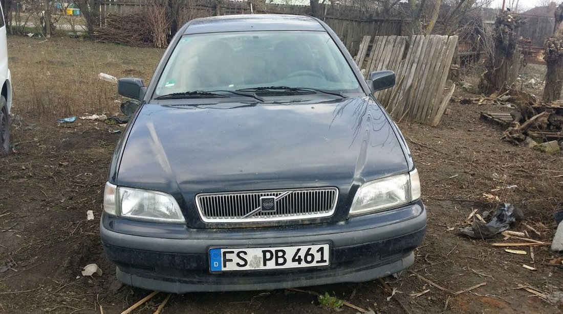 Volvo V40 1.8 16 valve 1998