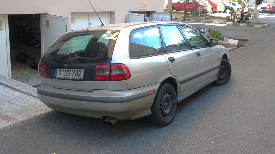 Volvo V40 1864