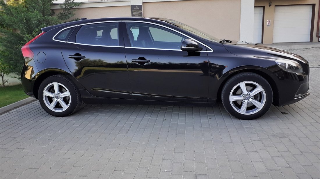 Volvo V40 2.0d 2015