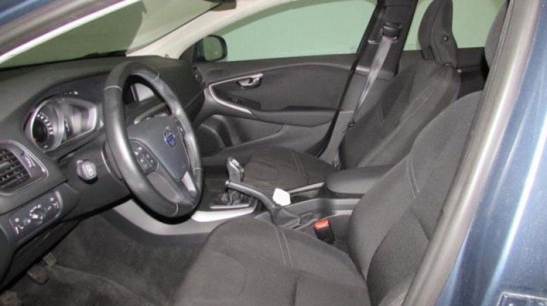 Volvo V40 D2 Kinetic Start/Stop - 1.560 cc / 114 CP 2013