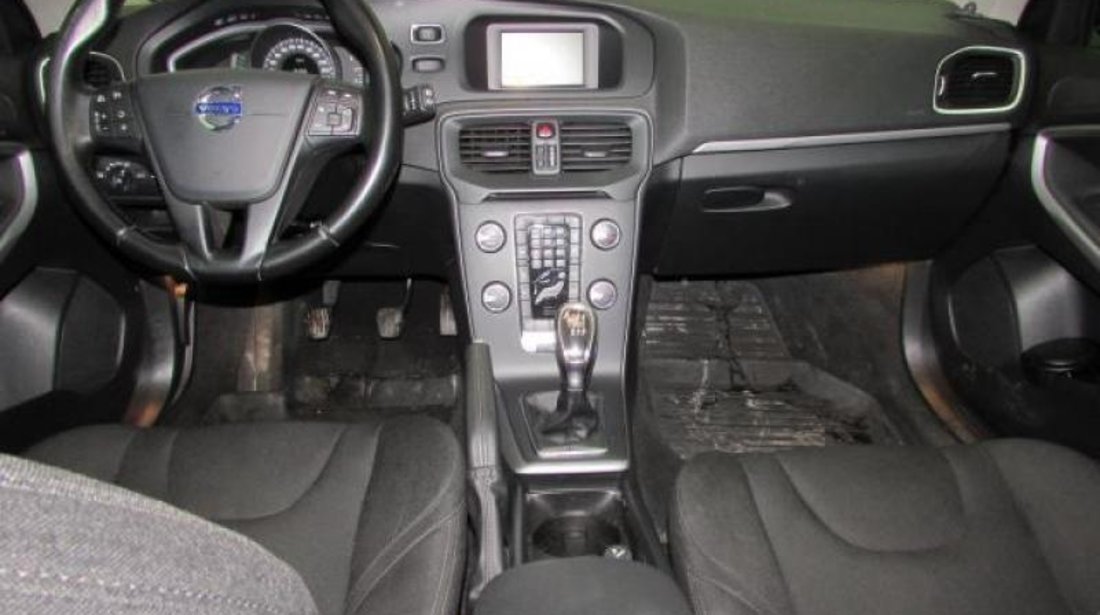 Volvo V40 D2 Kinetic Start/Stop - 1.560 cc / 114 CP 2013