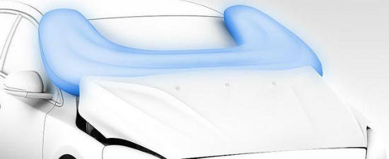 Volvo V40, dotat cu airbag pentru pietoni Volvo V40, dotat cu airbag pentru pietoni