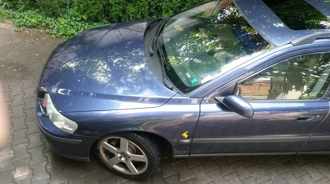 Volvo V70 2.5 R 2004