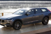 Volvo V90 Cross Country - Poze Reale