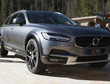 Volvo V90 Cross Country - Poze Reale