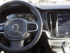 Volvo V90 Cross Country - Poze Reale