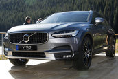 Volvo V90 Cross Country - Poze Reale