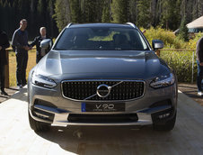 Volvo V90 Cross Country - Poze Reale