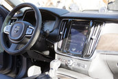 Volvo V90 Cross Country - Poze Reale