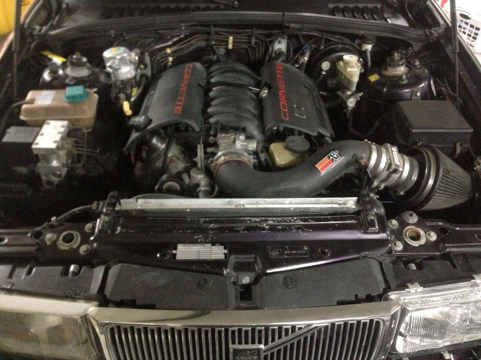 Volvo V90 cu motor V8