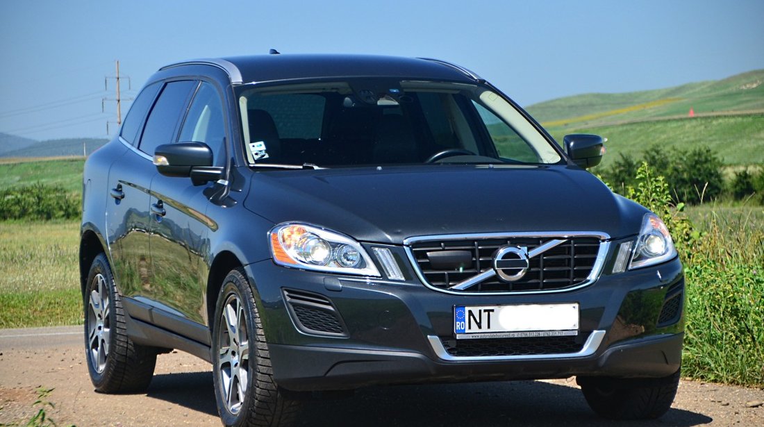 Volvo XC 60 YV1DZ8054B2182917 2011