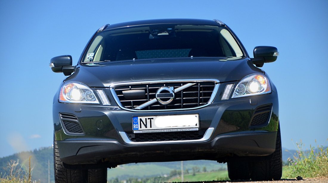 Volvo XC 60 YV1DZ8054B2182917 2011