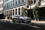 Volvo XC40, XC60 si V60