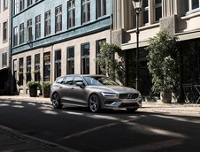 Volvo XC40, XC60 si V60