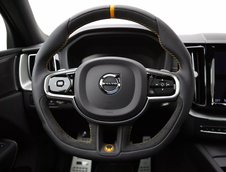 Volvo XC90 de la Heico Sportiv