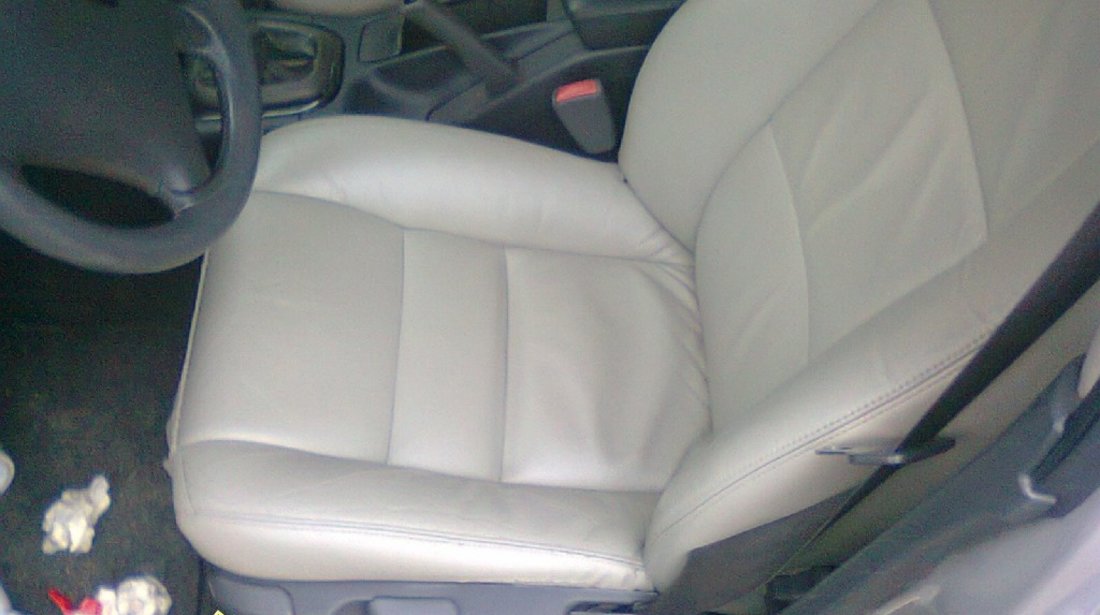 VOPSESC PIELE AUTO ORICE CULOARE