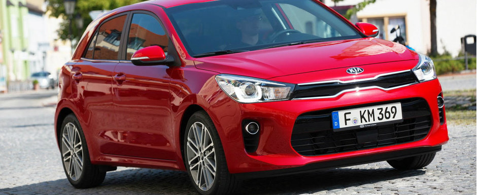 Vrea sa sperie Volkswagen-ul Polo cu privirea asta fioroasa. Vrea sa sperie Volkswagen-ul Polo cu privirea asta fioroasa.