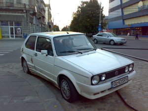 vreau sa cumpar un golf 1
