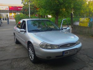 Vreau sa imi achizitionez o masina cu un buget de 1300-1500 euro, inmatriculata si e bun Ford Mondeo 1996-1999?