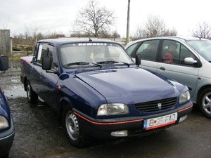 vreau sa-mi iau o dacie pick-up (papuc) dar 4x4 ce ar fi mai bun : un 1.6 4x4 pe bezina sau un 1.9 4x4 diesel ?