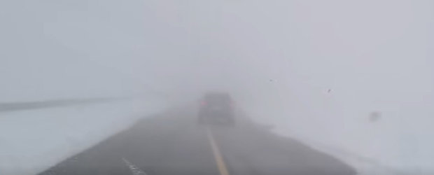 Vremea rea inchide circulatia pe cel mai inalt drum din Romania. Este pericol de avalanse si caderi de stanci