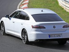 VW Arteon R necamuflat