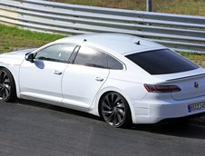 VW Arteon R necamuflat