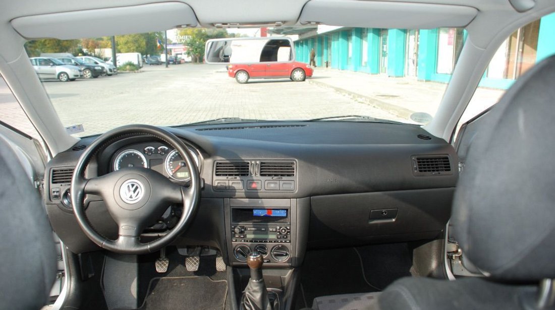 VW Bora 1,6, 16 V 2001