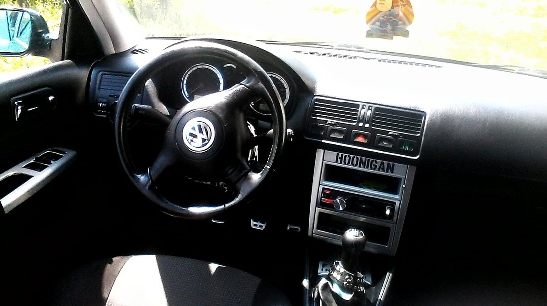 VW Bora 1,6, 16 V 2002