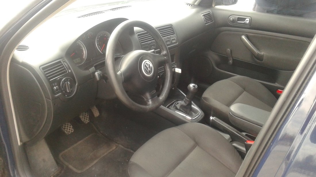 VW Bora 1.6 16 valve 2001