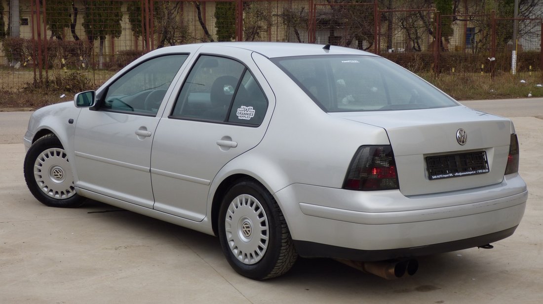 VW Bora 1.6 sr 2000