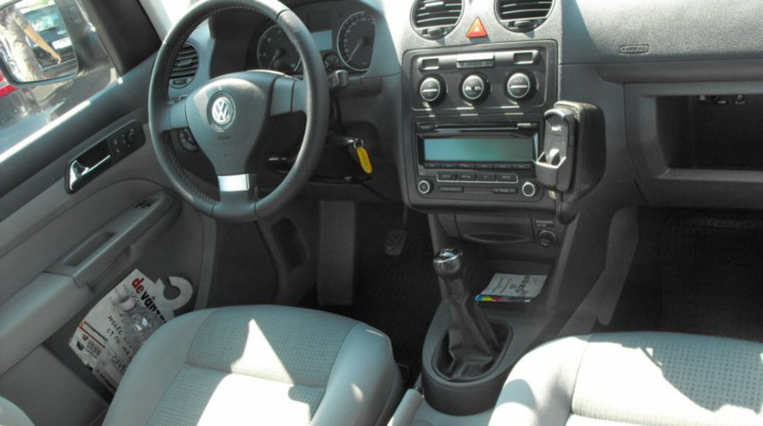 VW Caddy 1.9 TDi – 105 CP 2010