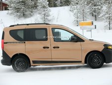 VW Caddy camuflat in Dacie