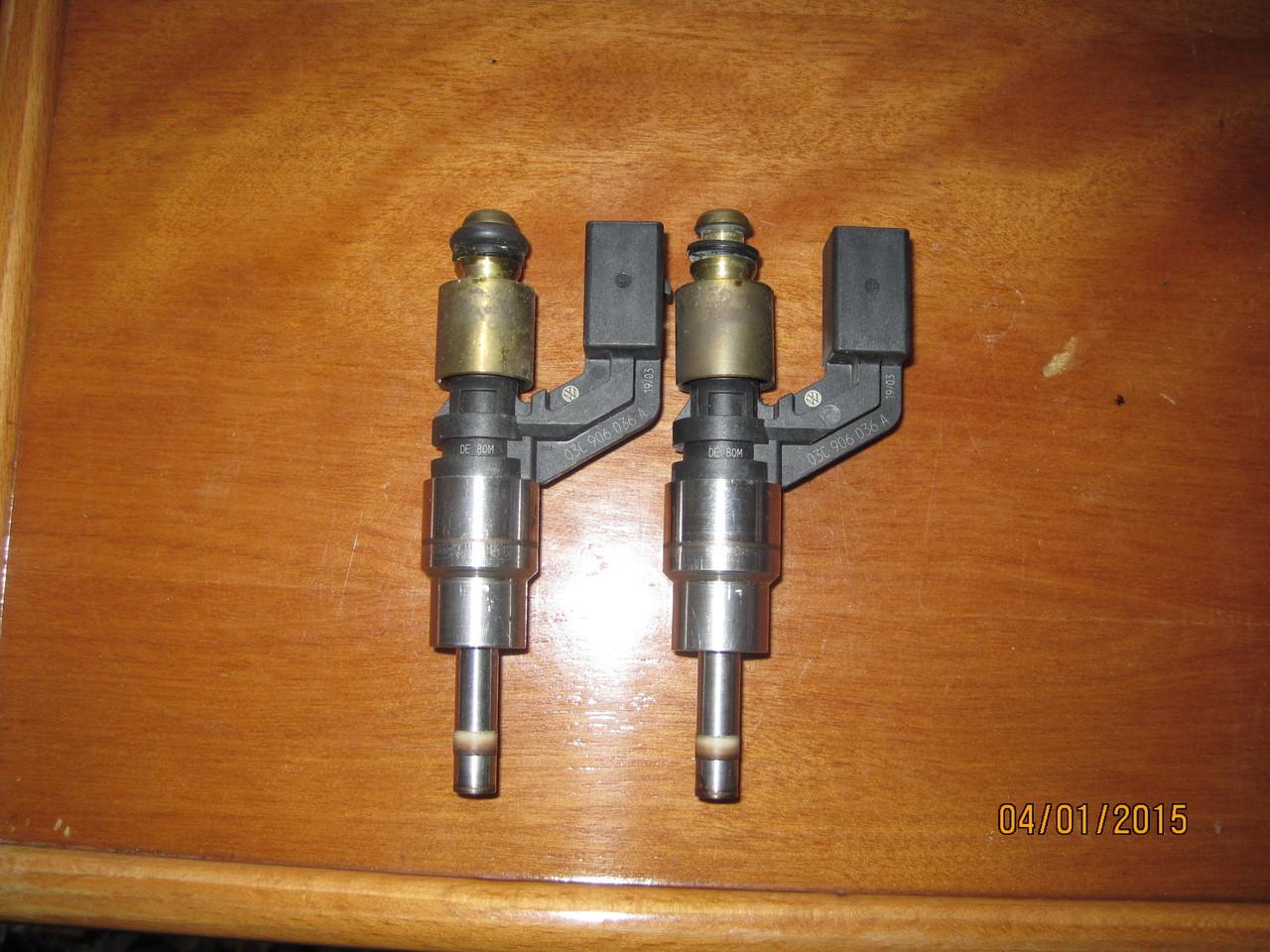 VW Golf | 1.4 1.6 FSI Petrol Fuel Injector | 03C 906 036 A