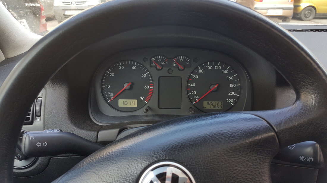 VW Golf 1.4 axp 2001