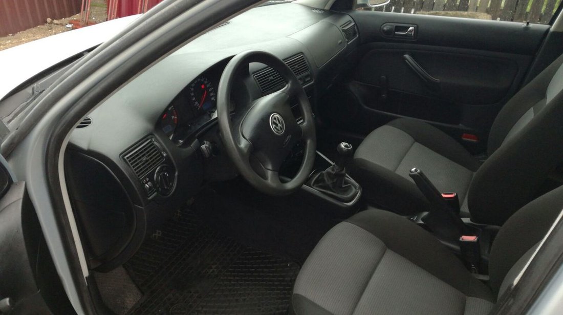 VW Golf 1.6 16v 2000