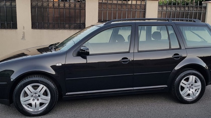 VW Golf 1.6 benzina 2002