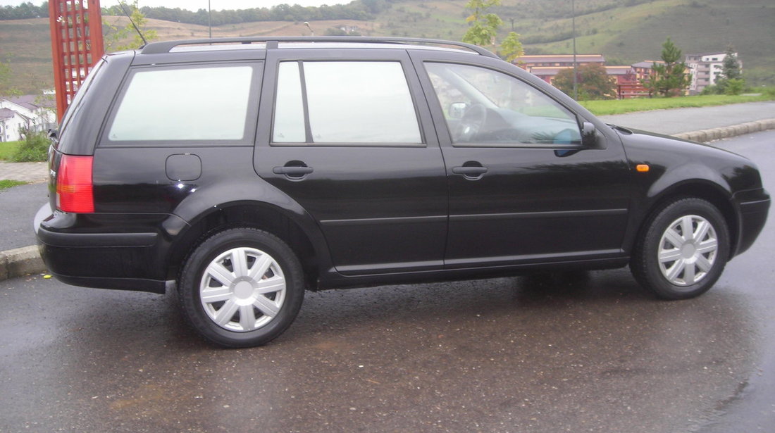 VW Golf 1.6 benzina 2005