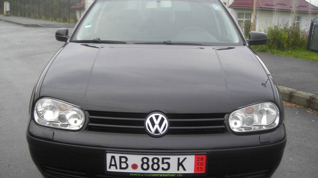 VW Golf 1.6 benzina 2005