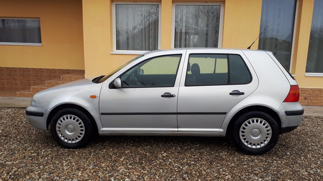 VW Golf 1.6 sr 1998