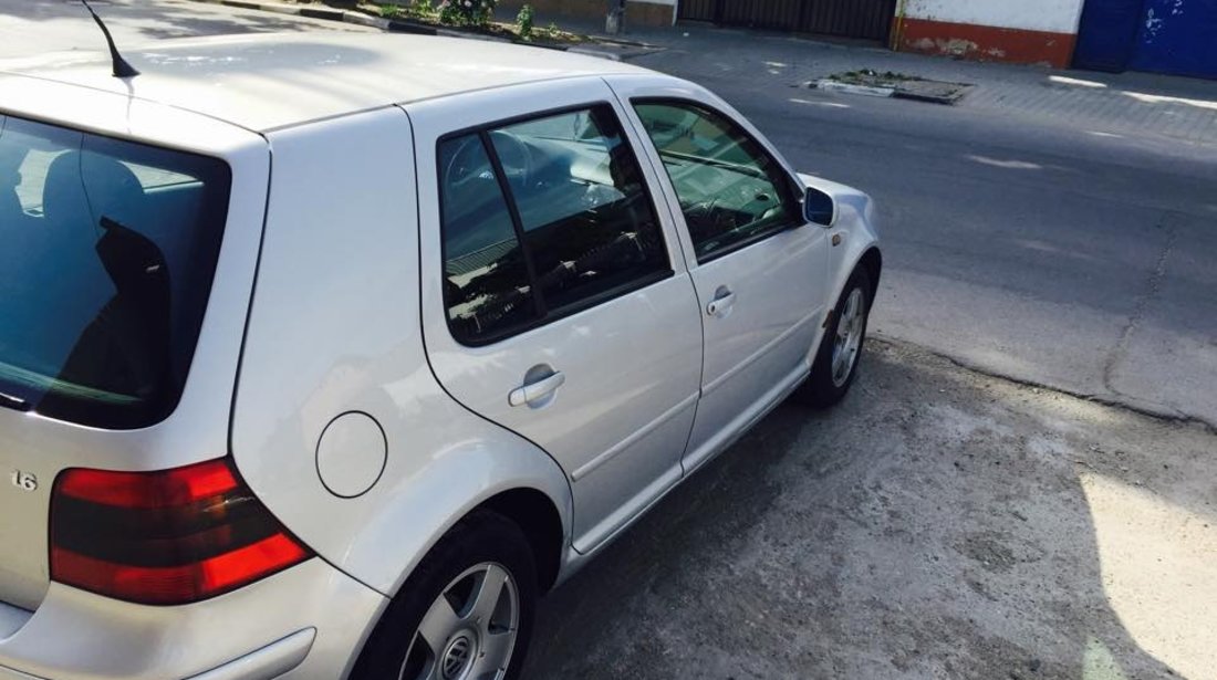 VW Golf 1.6 sr 1999