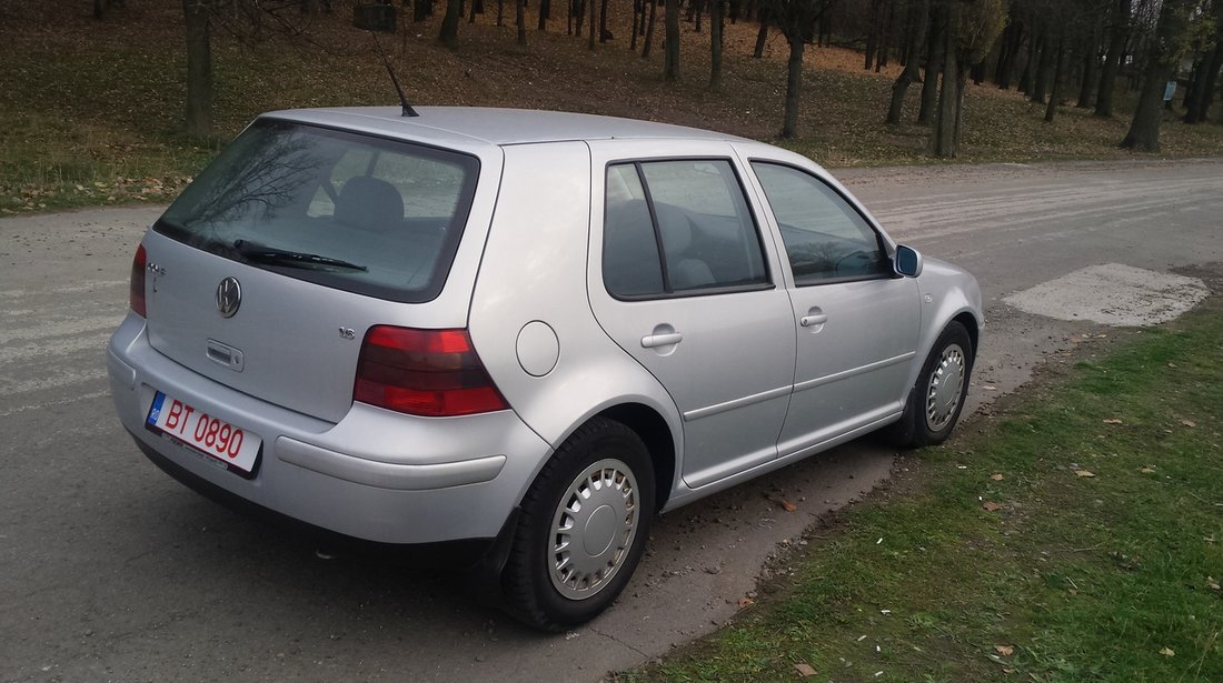 VW Golf 1,6benzina 2001