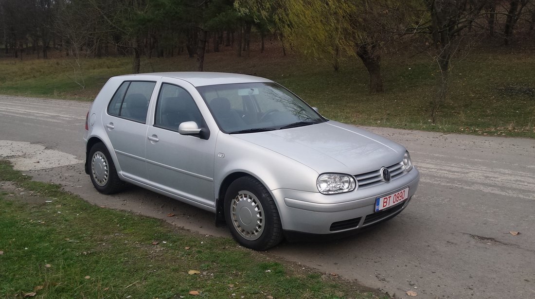 VW Golf 1,6benzina 2001