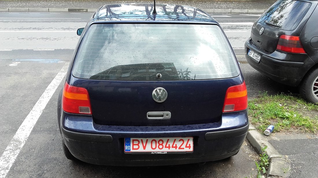 VW Golf 1,8 benzina 2000