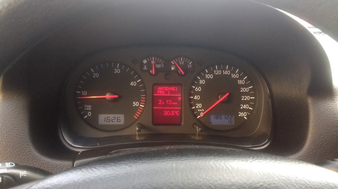 VW Golf 1.9 TDI - 101 CP 2005