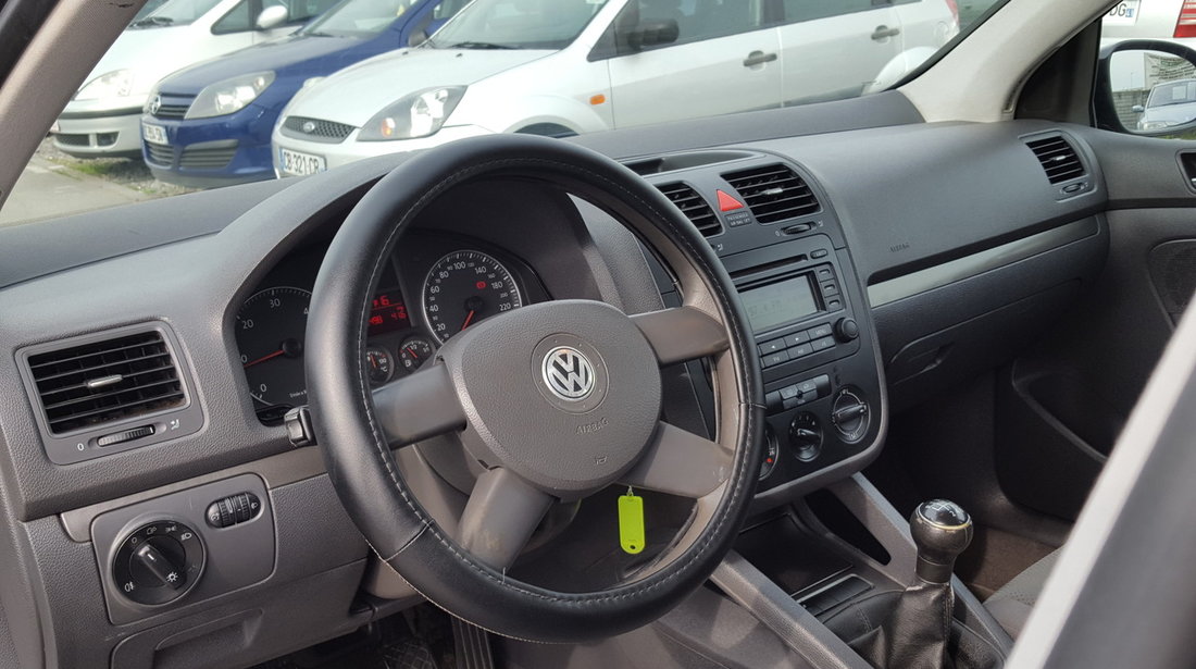 VW Golf 1.9 TDi – 105 CP 2005