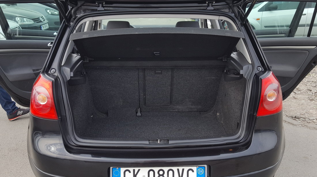 VW Golf 1.9 TDi – 105 CP 2005