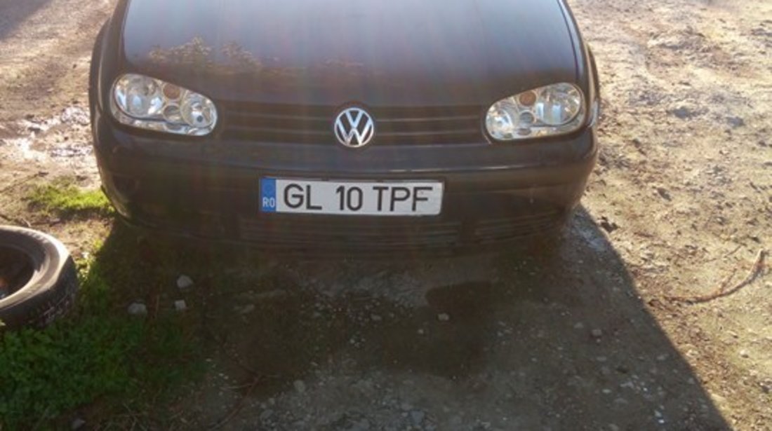 VW Golf 12223 2001