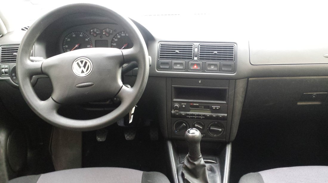 VW Golf 14 2001