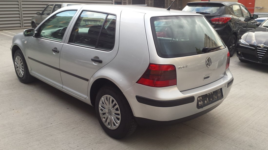 VW Golf 14 2001